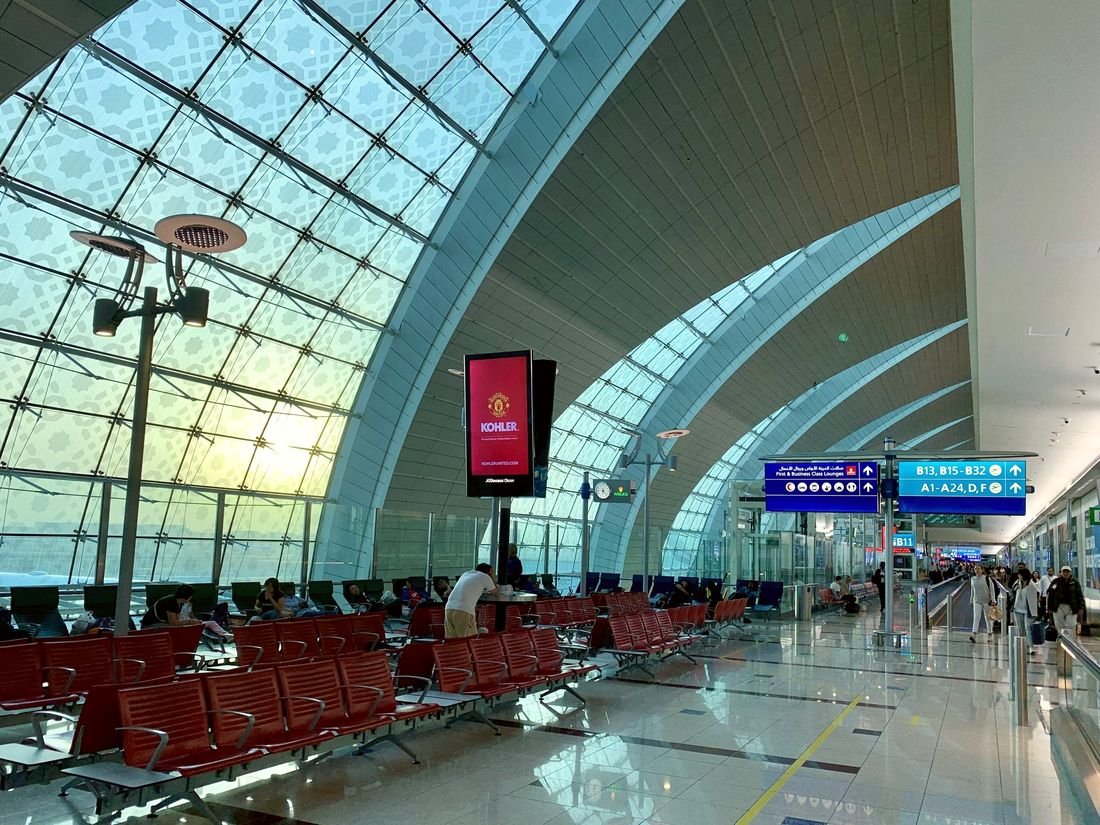 Dubai International Airport concourse and apron